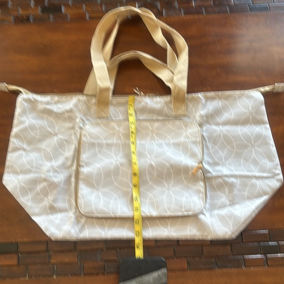 New DSW Foldable Tote. - Picture 9 of 12